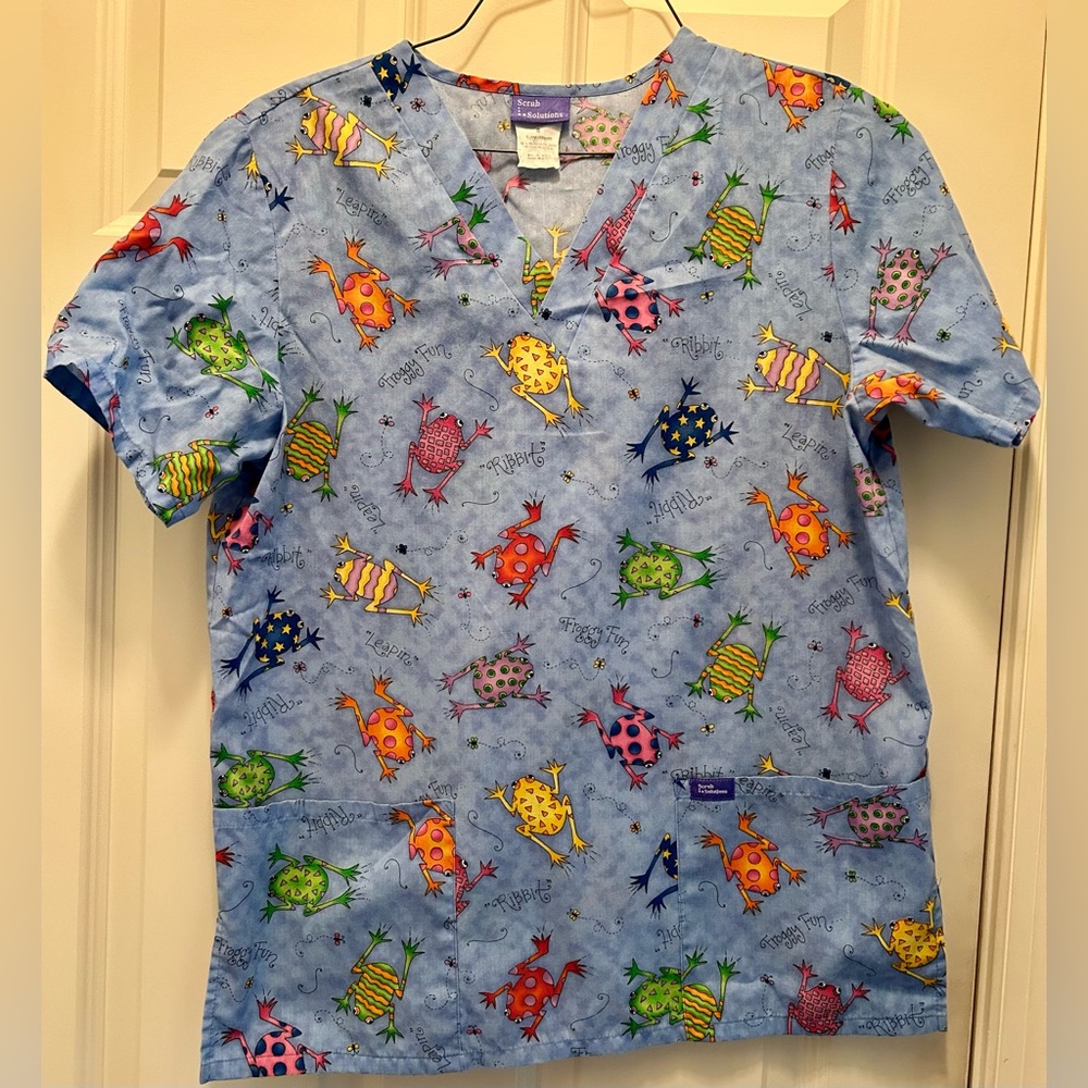 Scrub Solutions Women’s Scrub Top Size Small